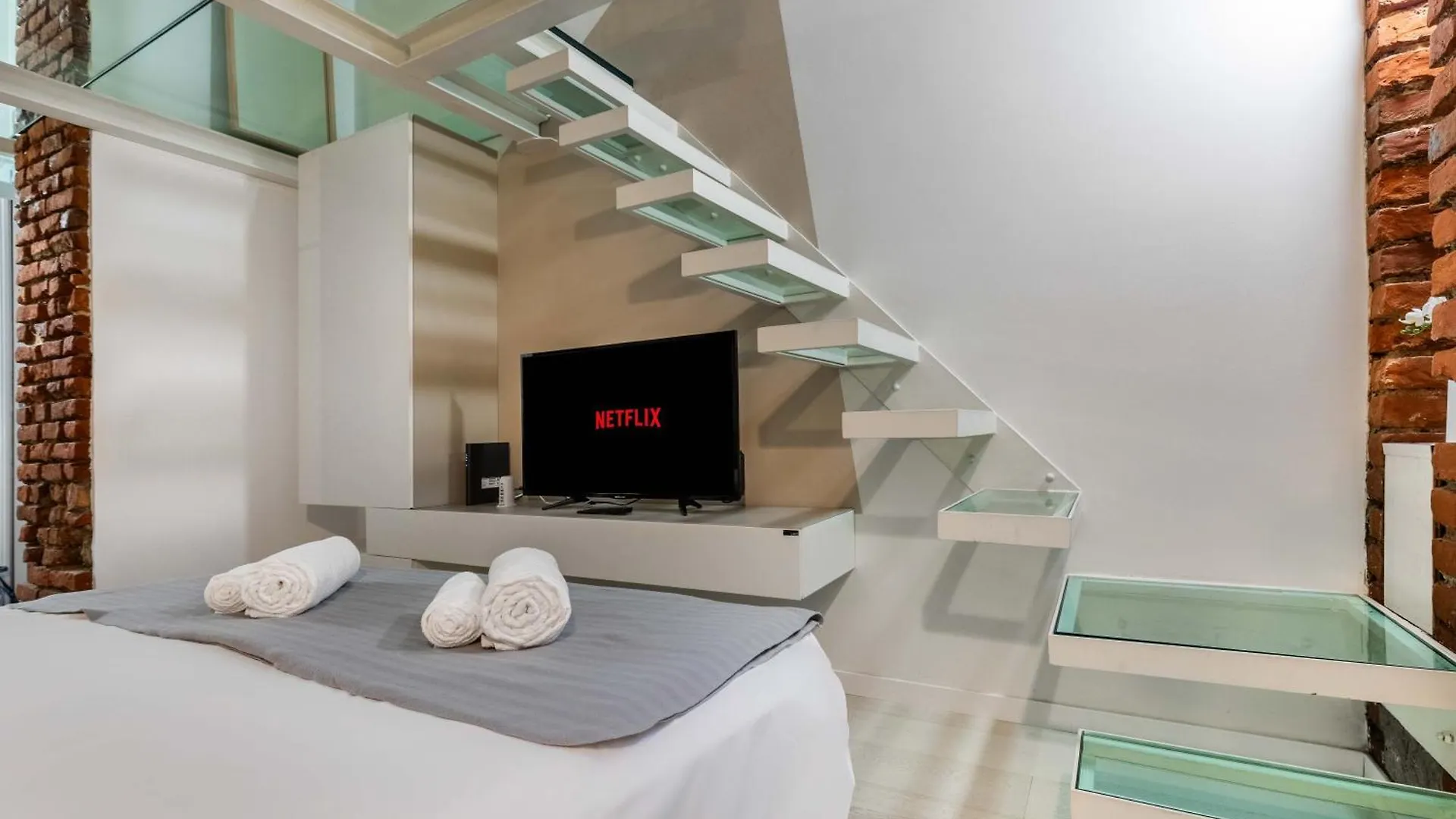 Milano Farini Loft - Free Wifi And Netflix Apartment