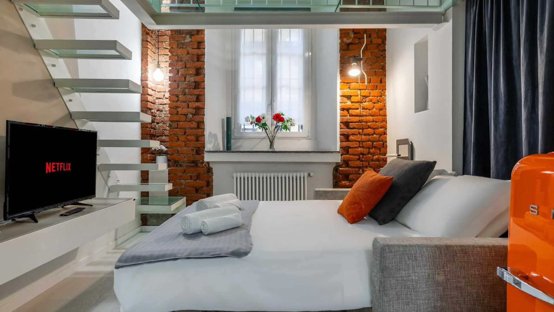 Milano Farini Loft - Free Wifi And Netflix Apartment 0*, Milan